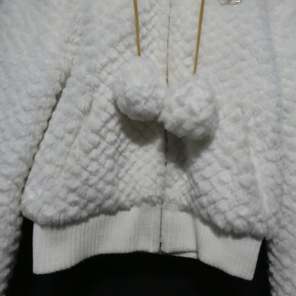 ECKO UNLTD RED | White Quilted Faux Fur Jacket with Pom Pom Hood Drawstring - Picture 11 of 16
